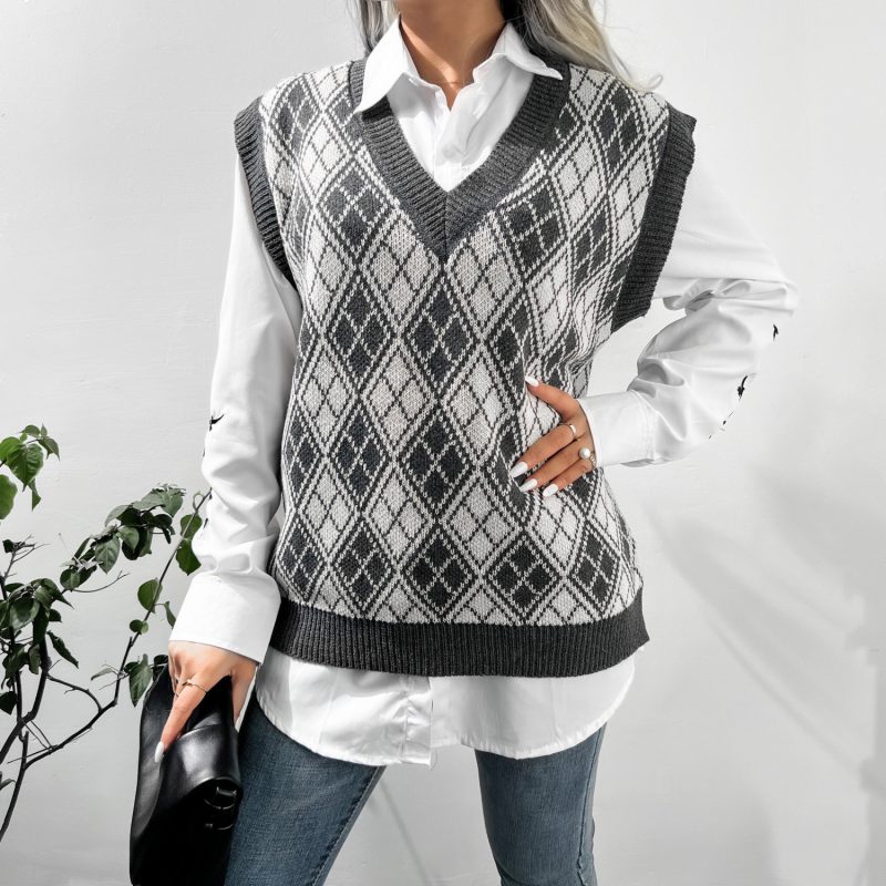 Plaid Knitted Vest for Autumn/Winter Comfort